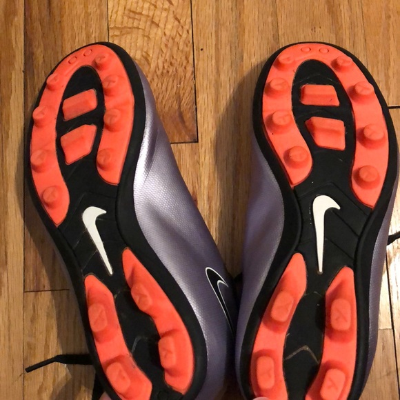 Nike children’s cleats - Picture 4 of 4